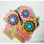 6 Felt flowers tags 