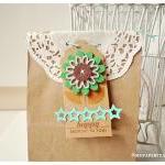 6 Felt flowers tags 